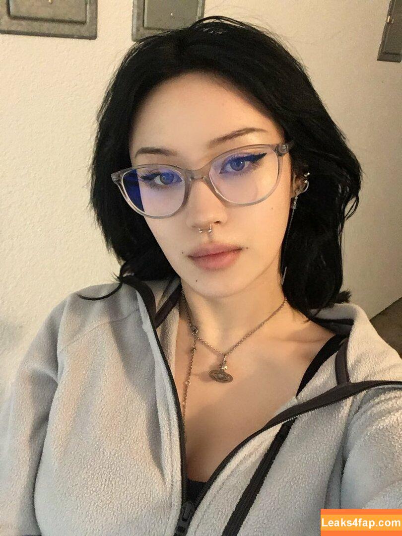 JadeyAnh / ja.dey / vylerria leaked photo photo #0065