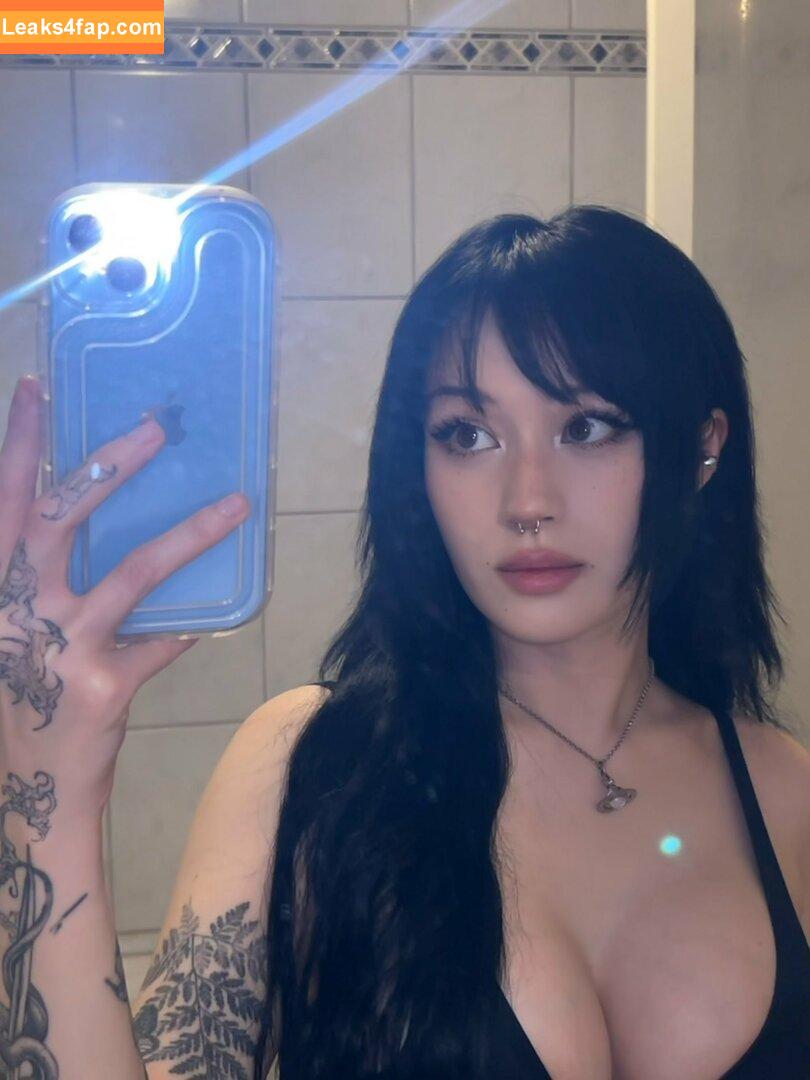 JadeyAnh / ja.dey / vylerria leaked photo photo #0082