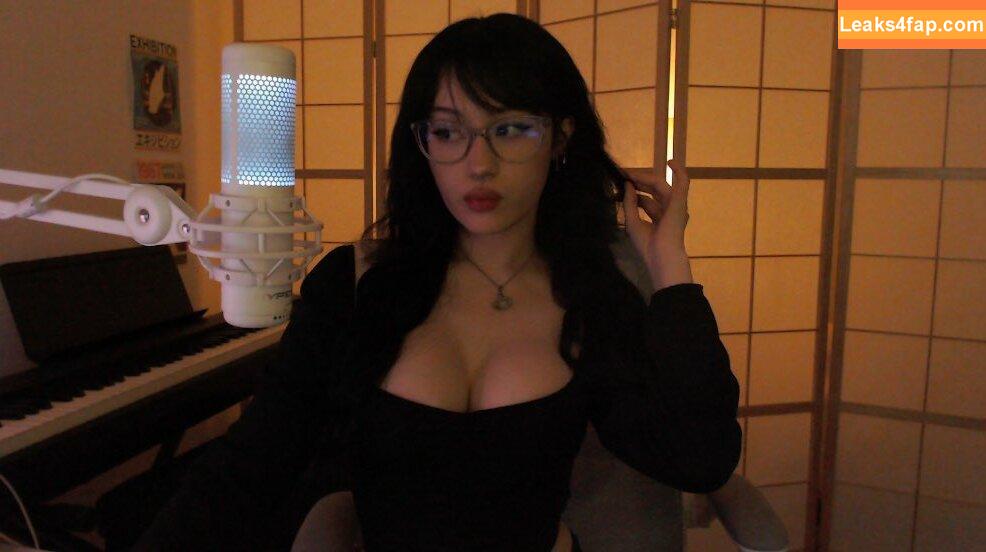 JadeyAnh / ja.dey / vylerria leaked photo photo #0085