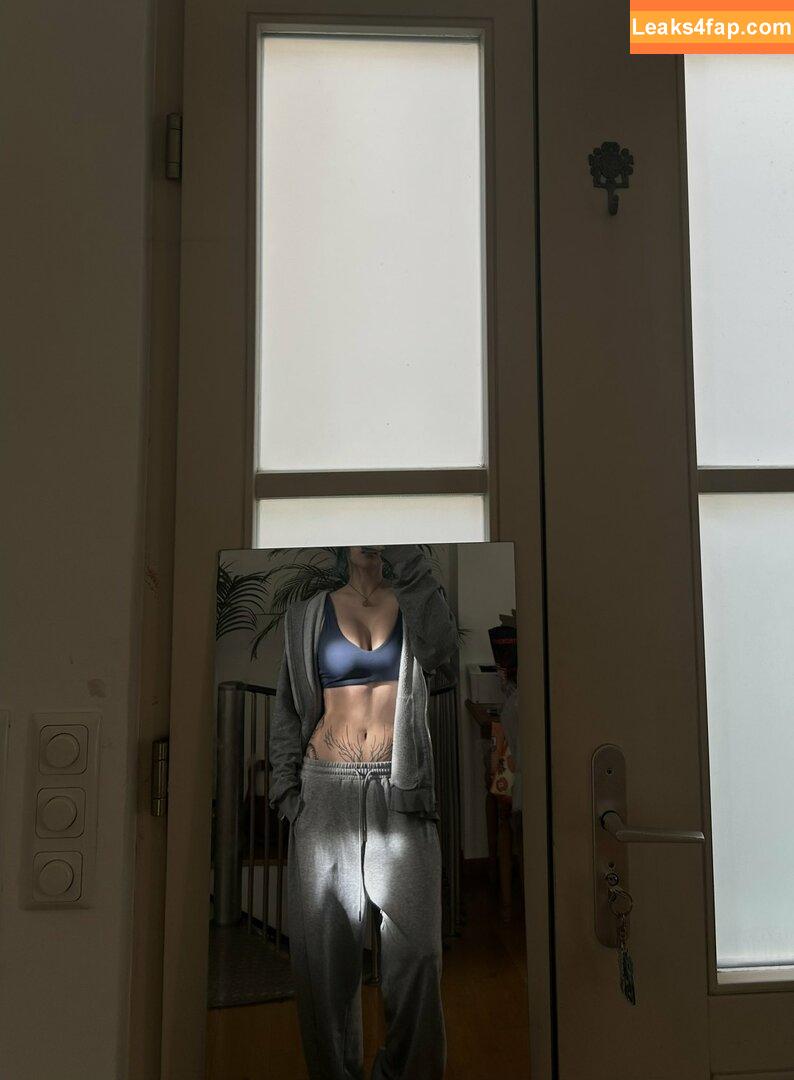 JadeyAnh / ja.dey / vylerria leaked photo photo #0124