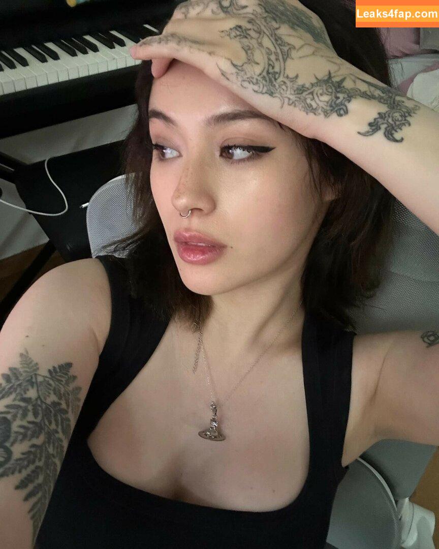 JadeyAnh / ja.dey / vylerria leaked photo photo #0176