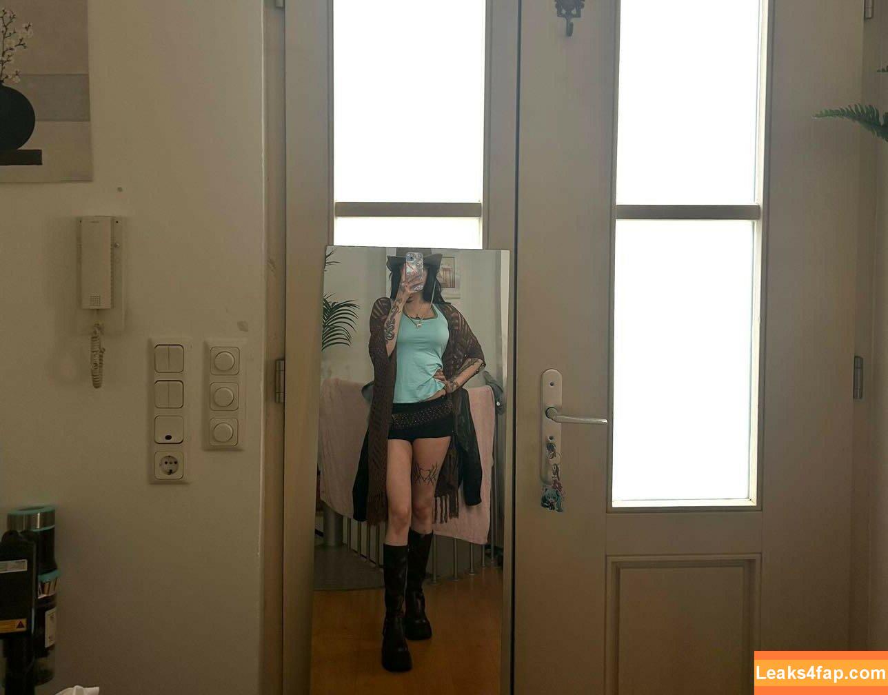 JadeyAnh / ja.dey / vylerria leaked photo photo #0187