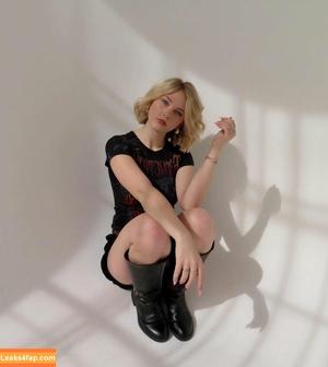 Lily Brooks O’Briant photo #0076