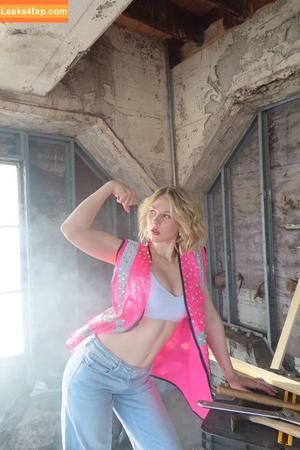Lily Brooks O’Briant photo #0084