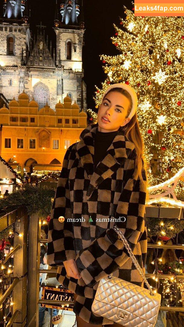 lizakovalenkoo / Yeli Kovalenko / liza kovalenko / yelikova leaked photo photo #0003