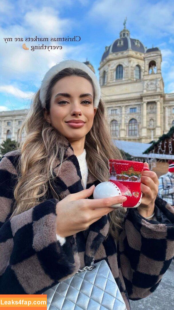 lizakovalenkoo / Yeli Kovalenko / liza kovalenko / yelikova leaked photo photo #0004