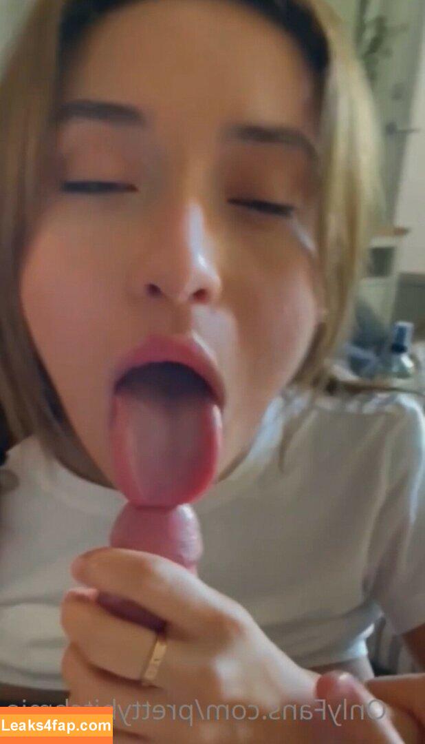 Miahuffmannn / miahuffmann / prettybitchmia leaked photo photo #0110
