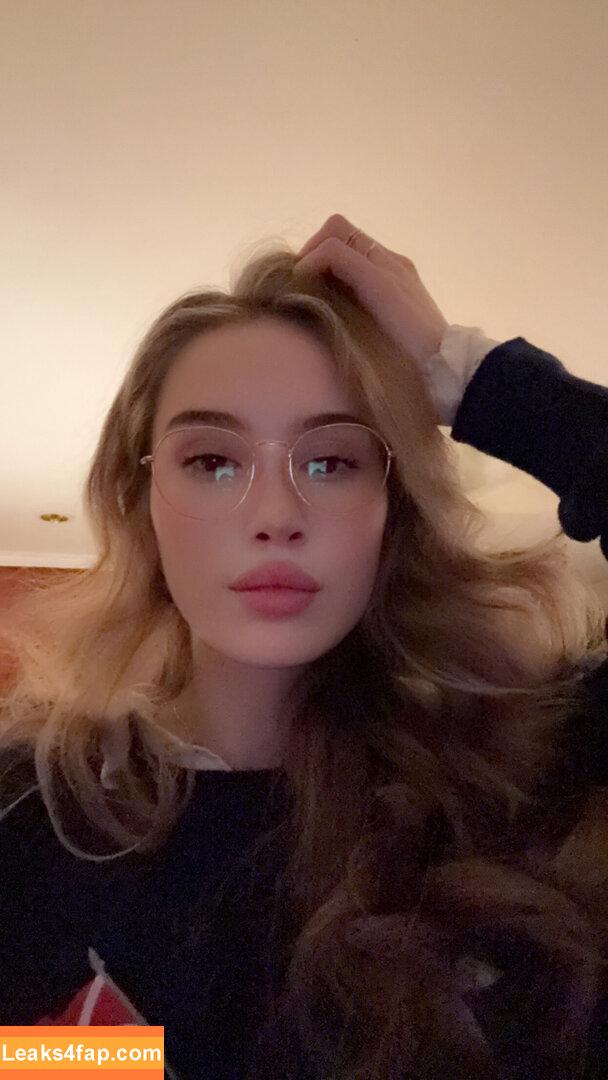 porcelaingoirl /  leaked photo photo #0137