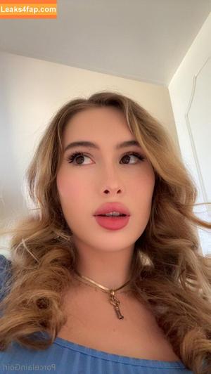 porcelaingoirl photo #0146