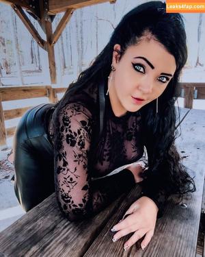 Princessgothicbean photo #0003