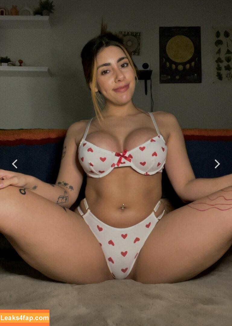 Uhveenyuh / HootieJessXO / mrshatake27 leaked photo photo #0005