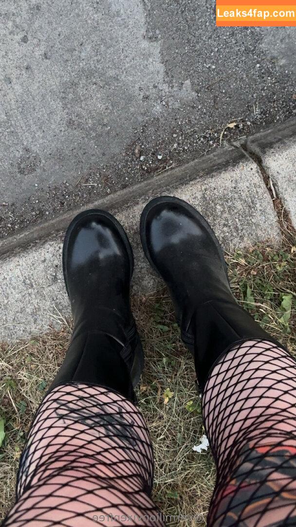 vermilionvixenfree / msredswrenching_backup leaked photo photo #0011