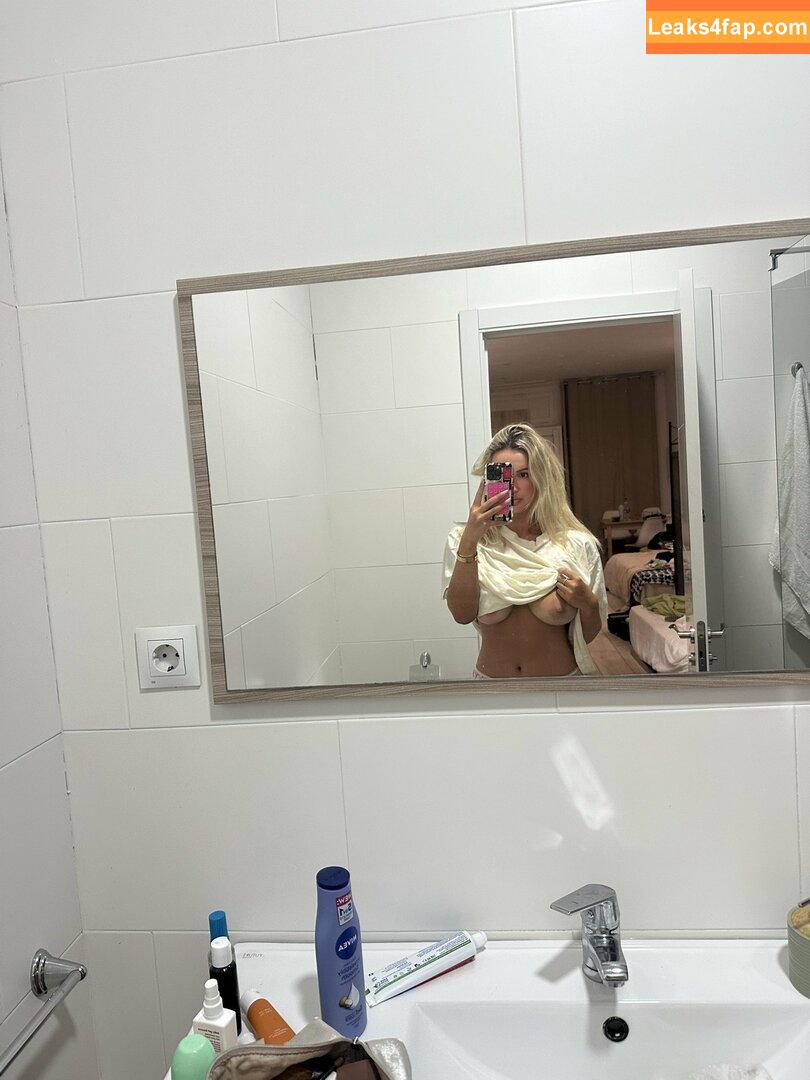 Victoria Campbell / realpeachycheeks / victoria.campbell leaked photo photo #0015