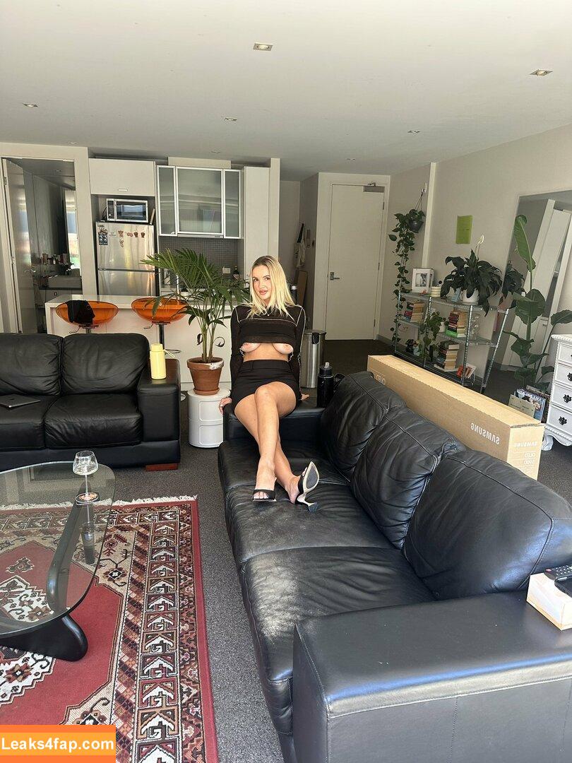 Victoria Campbell / realpeachycheeks / victoria.campbell leaked photo photo #0101