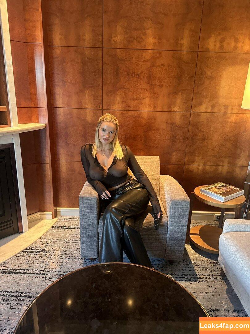 Victoria Campbell / realpeachycheeks / victoria.campbell leaked photo photo #0103