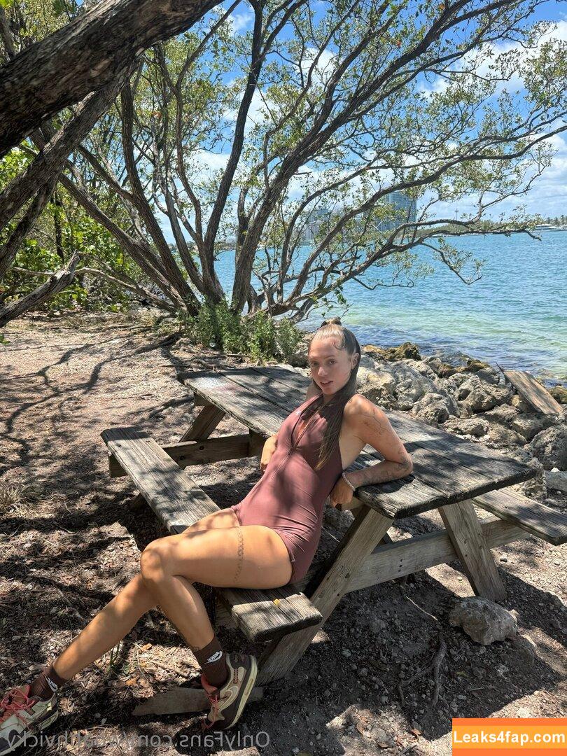 woahhvicky / woahvicky leaked photo photo #0016