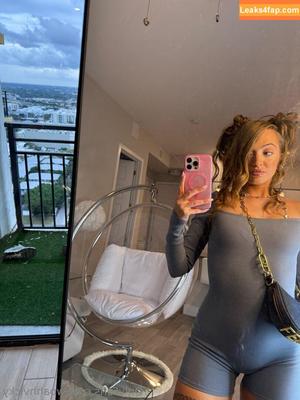 woahhvicky фото #0026