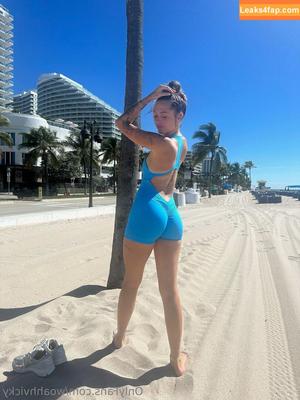 woahhvicky фото #0051