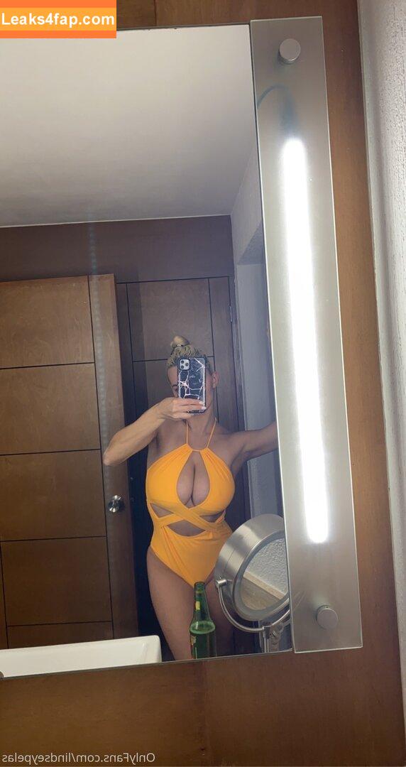 Lindsey Pelas / https: / lindseypelas / lindseypelas.co leaked photo photo #0140