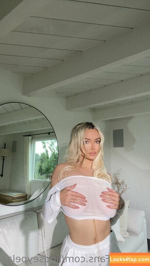 Lindsey Pelas photo #0045