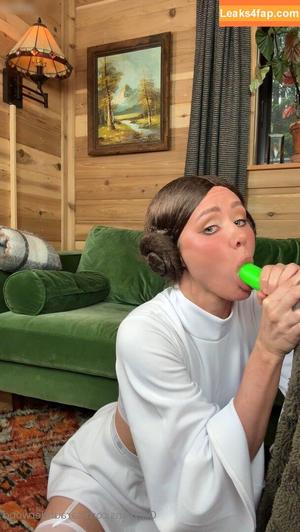 Sara Jean Underwood photo #0027