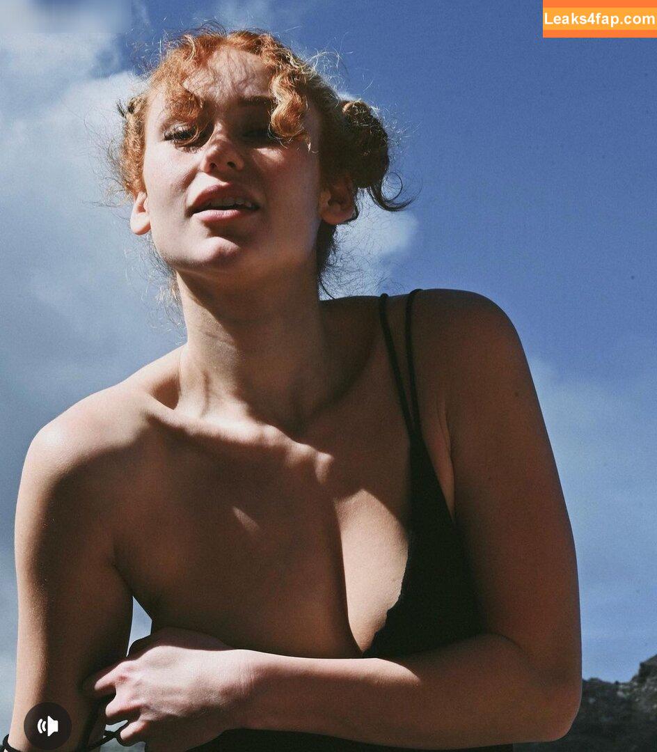 125006 /  слитое фото фото #2298