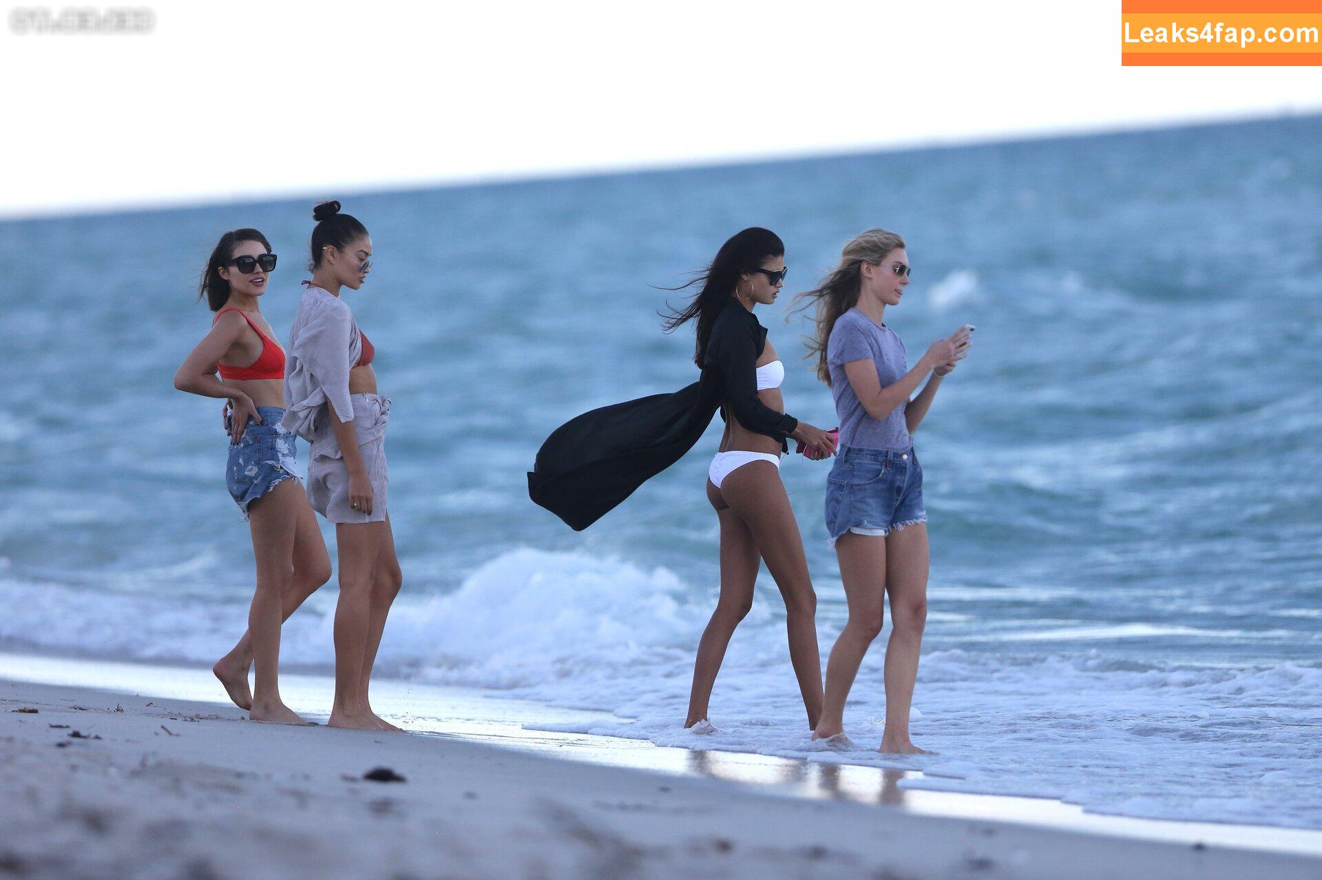 1279 /  leaked photo photo #9159