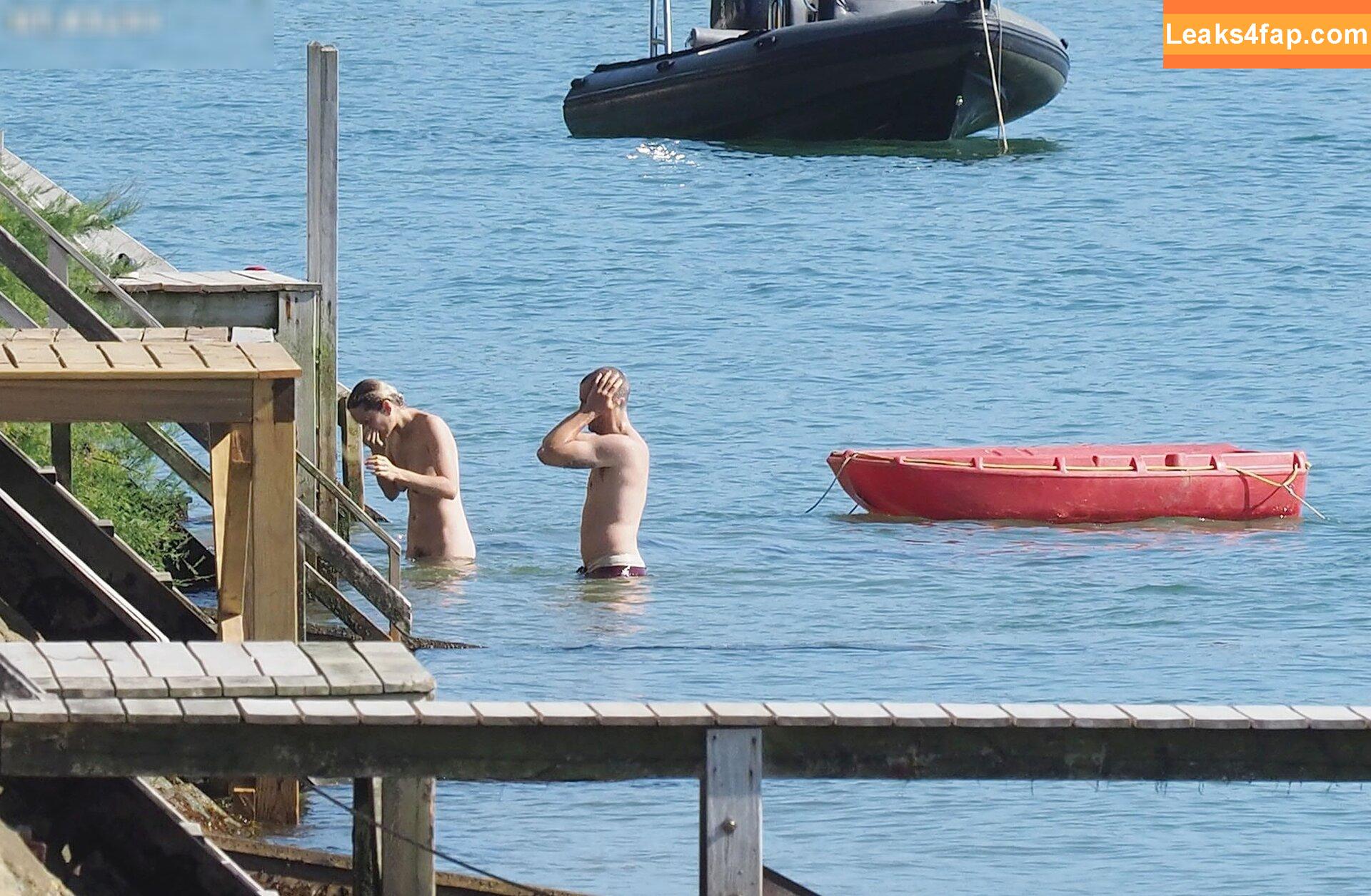 1279 /  leaked photo photo #11010