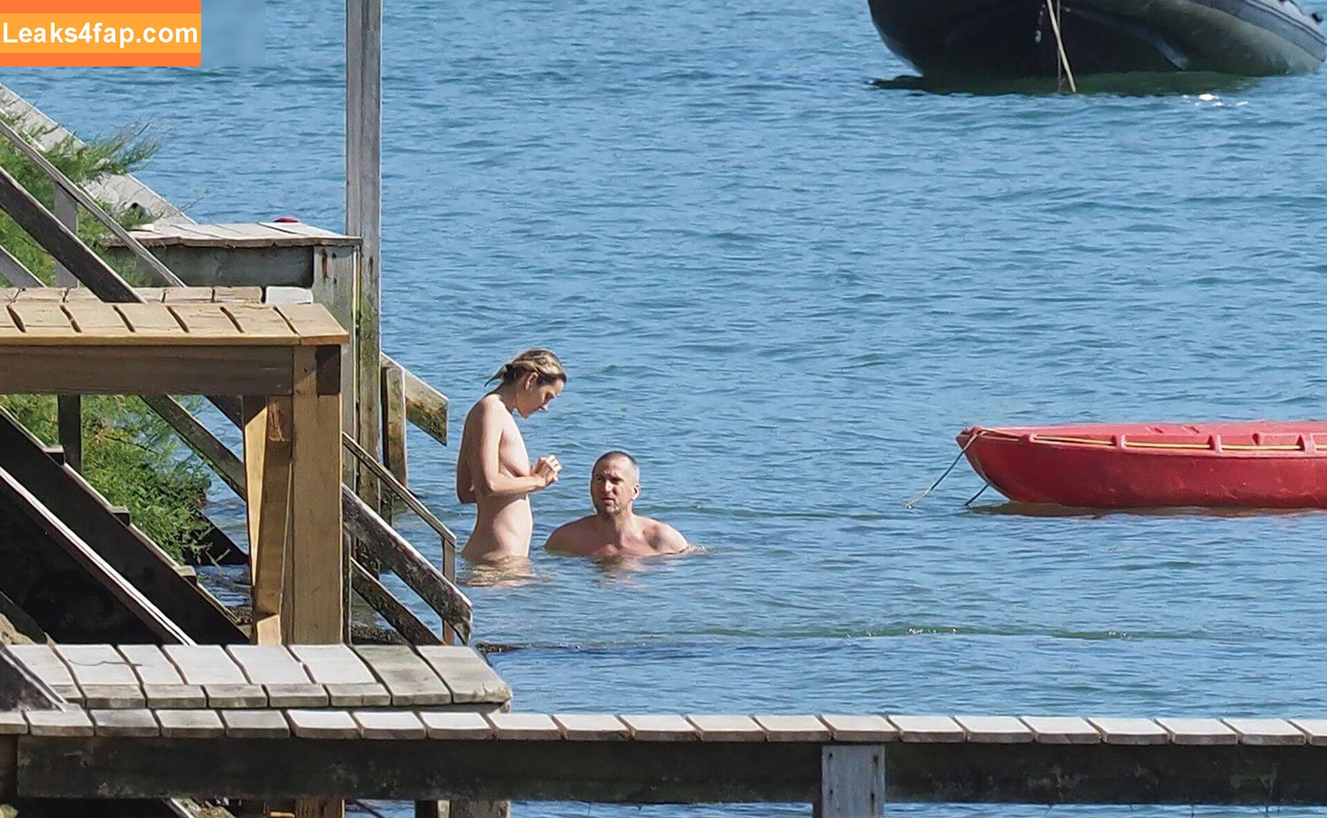 1279 /  leaked photo photo #11012