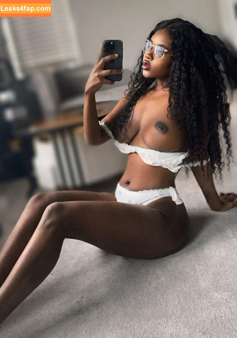belleafterdark /  leaked photo photo #0047