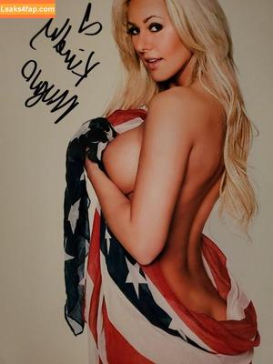 Kindly Myers photo #0023