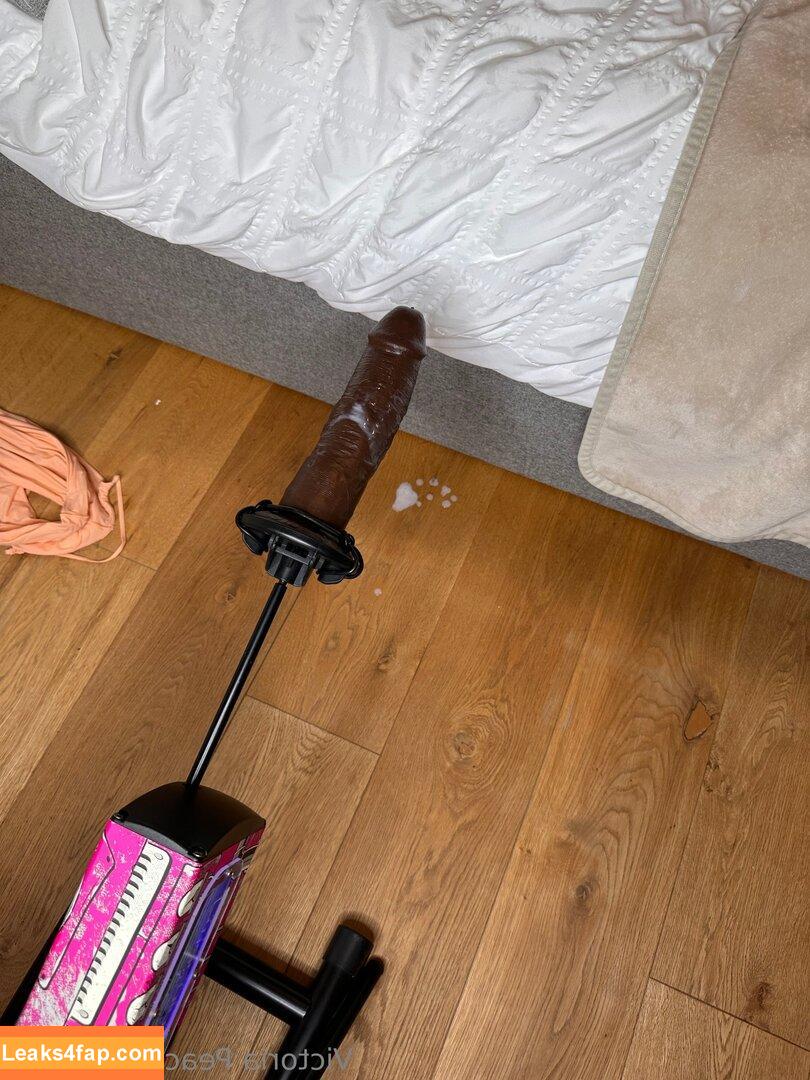 Victoria Peach / stickiest_peach / victoria_peach leaked photo photo #0033