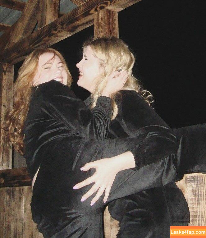 132.dks /  leaked photo photo #0013