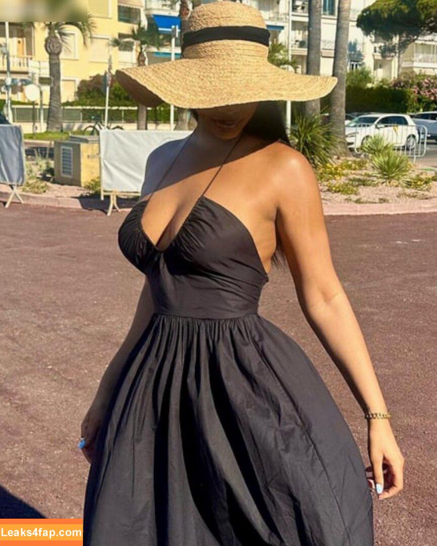 132303 /  leaked photo photo #0057