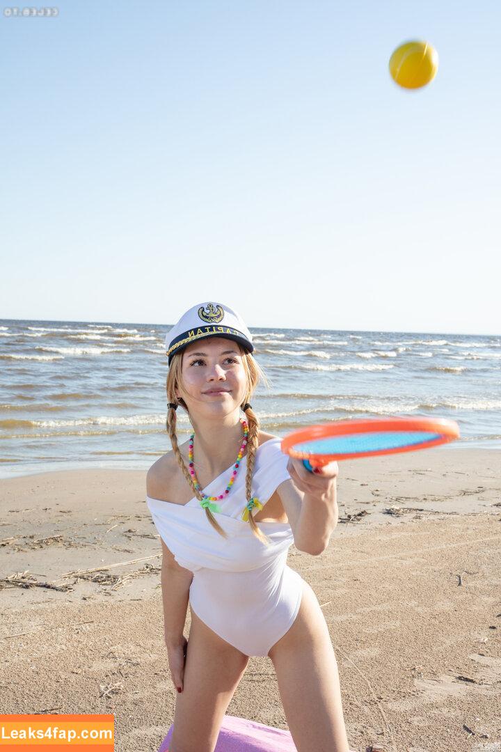 137654 /  leaked photo photo #0431