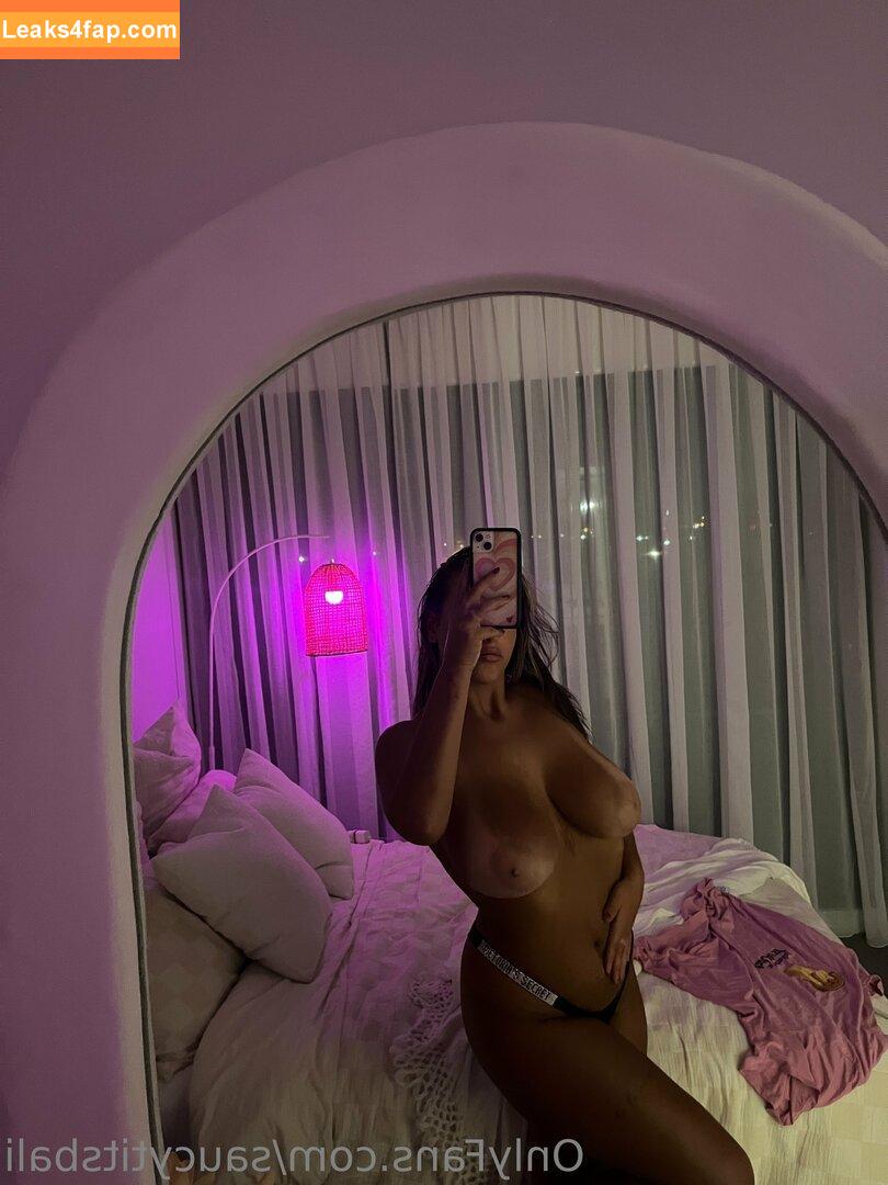Alanna Pow / alannapow / saucytitsbali leaked photo photo #0024