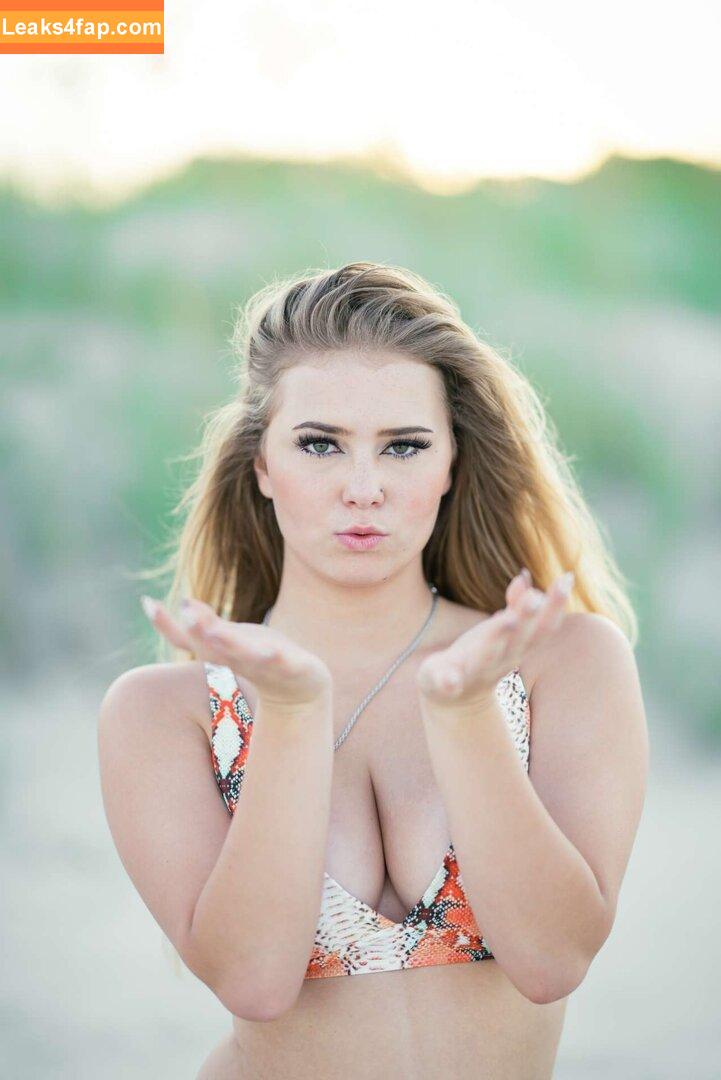 Alyssa Capps /  leaked photo photo #0002