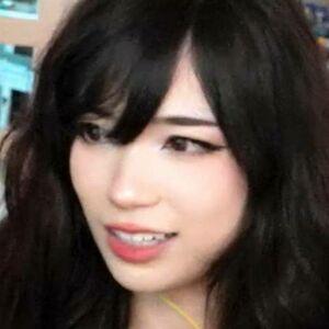 Emiru photo #0036