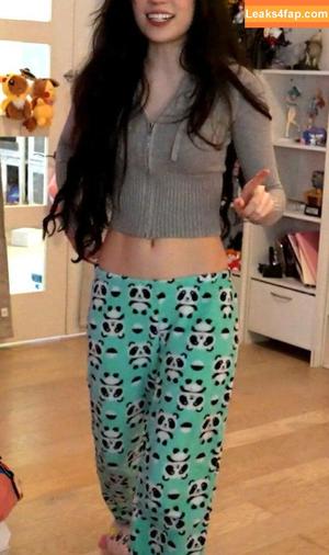 Emiru photo #0233