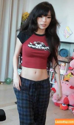 Emiru photo #0727