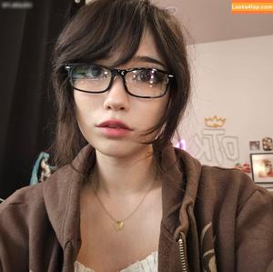 Emiru photo #0788