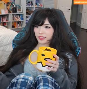 Emiru photo #1476