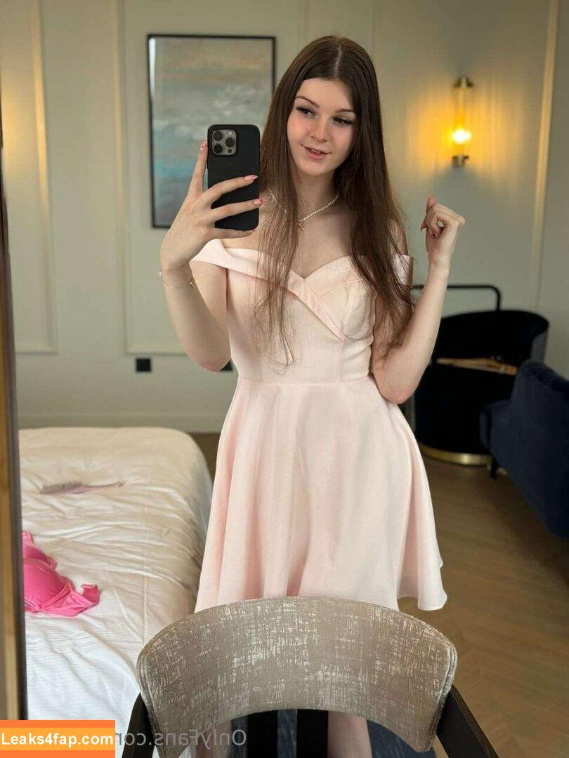 F1nn5ter / StreamerBans / rosetwitch leaked photo photo #0075