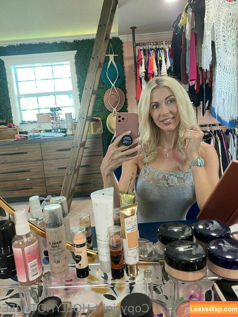 Holly Hotwife / HOLLYHOTWIFE leaked photo photo #0012