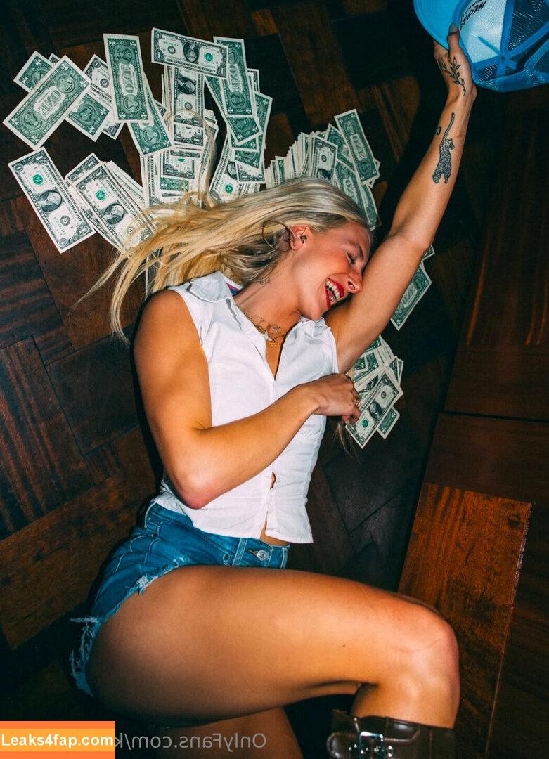 kaygcarlson /  leaked photo photo #0002