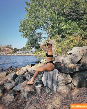 Linnea photo #0010