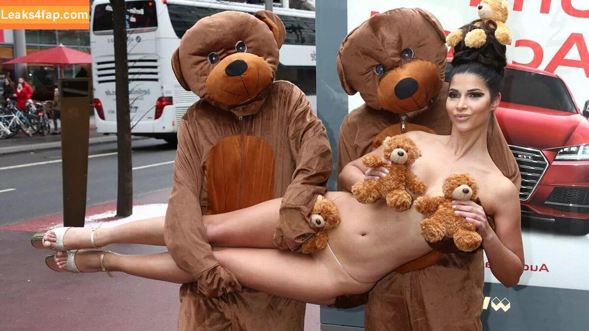 Micaela Schäfer /  leaked photo photo #0088
