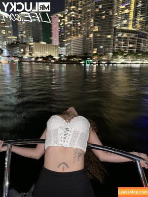 Mr Lucky POV photo #0064