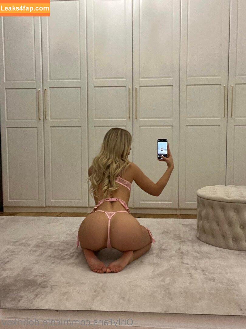 Nicole Dobrikov /  leaked photo photo #0003