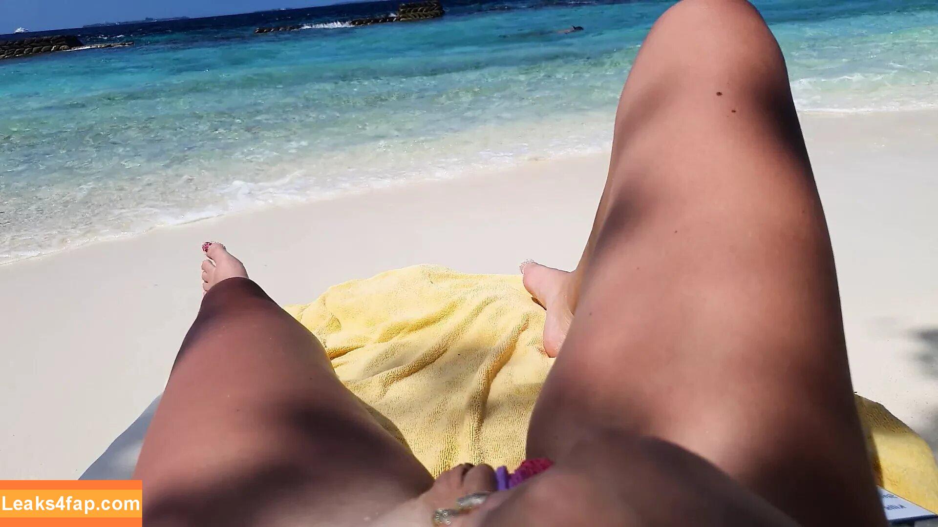 scuba_steph /  leaked photo photo #0023